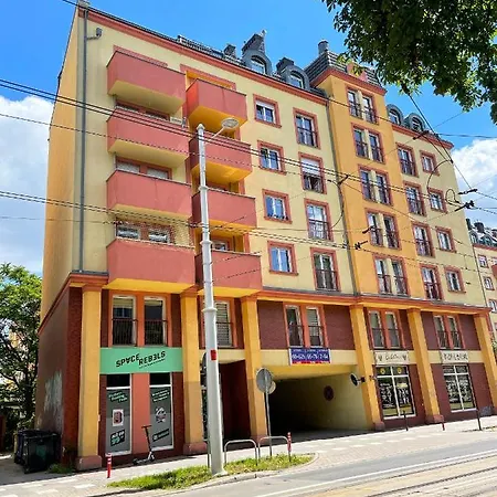 Spacerebels Capsule hotel Wroclaw